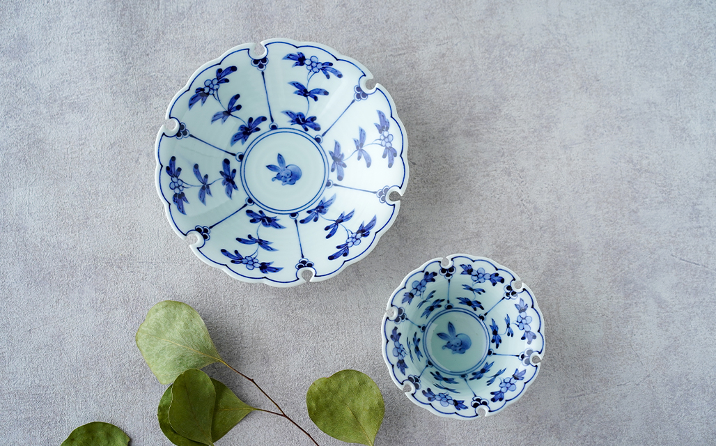 割草花うさぎ 雪輪型 小付 9.6cm 高山窯 有田焼 // 和食器 食器 磁器