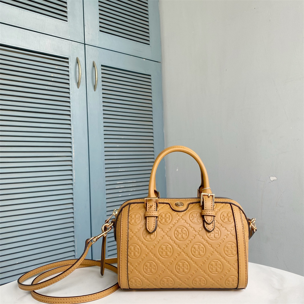 TORY BURCH（トリーバーチ） T Monogram Tモノグラム エンボス プチ