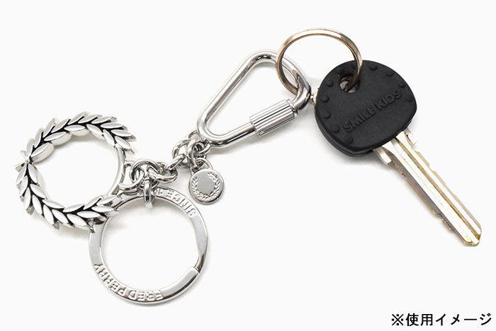 FRED PERRY（フレッドペリー） キーホルダー ローレル リース