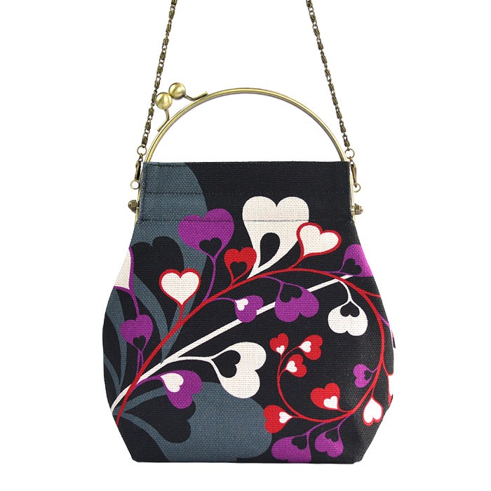 2WAYタイプのがま口ショルダーバッグ 亥之吉 ベンリーがま口 ゆり から