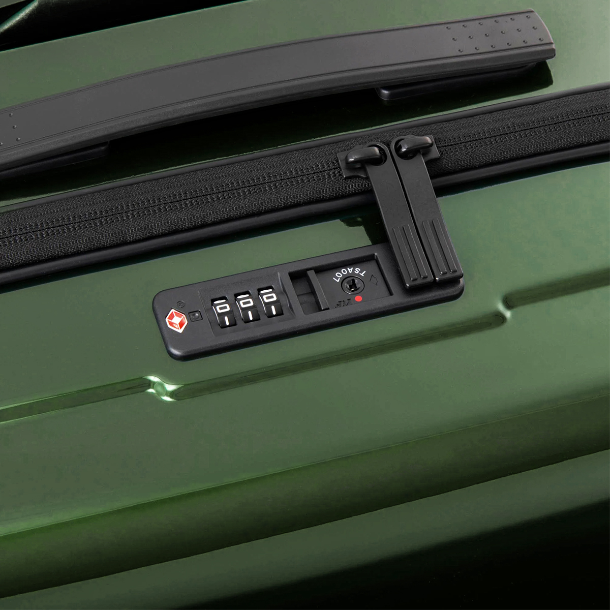 ZERO HALLIBURTON（ゼロハリバートン） 最大53% 2/27から スーツケース