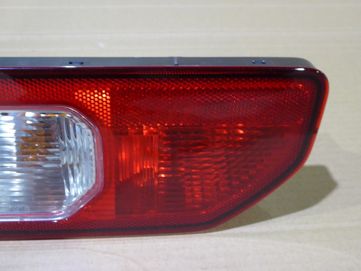ジムニーJB64用純正テールランプ右側 新車外し品 : ショウワガレージ