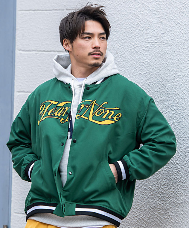 CavariA（キャバリア） スタジャン メンズ カレッジロゴ 薄手 春