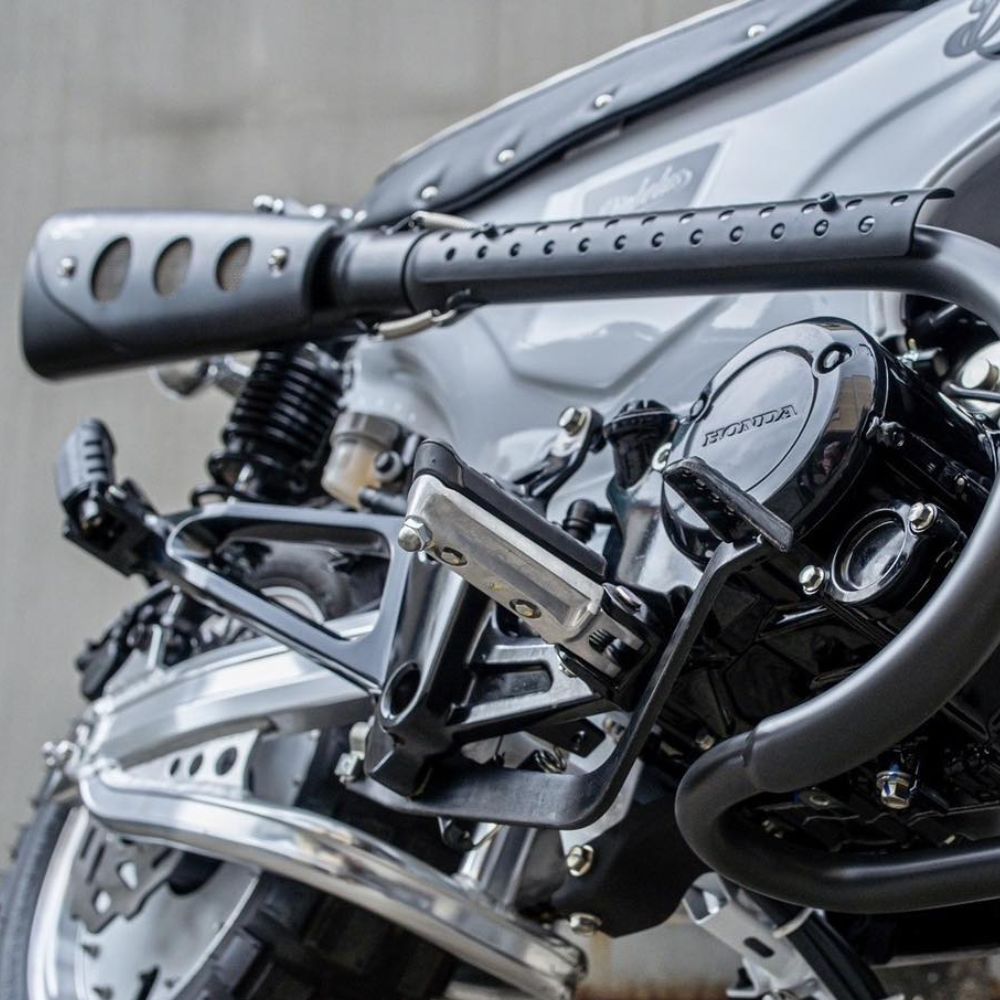 ホンダ（HONDA） ダックス125用レトロスクランブラーマフラー DX054