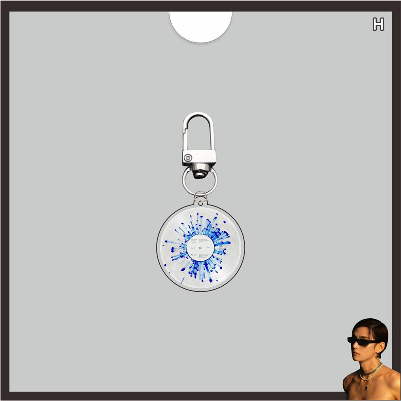 BTSグッズ 2024 防弾少年団 SOLO バンタン キーリング アクリル