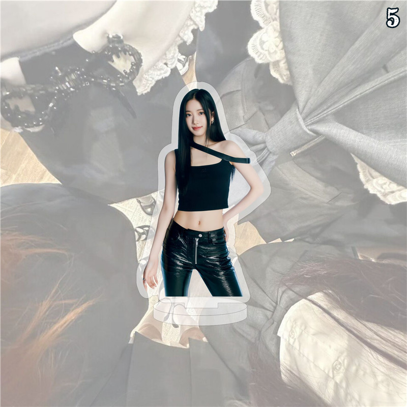 2番目半額 LE SSERAFIMグッズ アクリルスタンド 写真立て 卓上 10cm ル