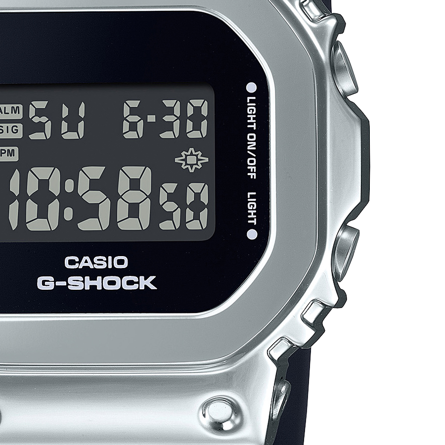 G-SHOCK ミッドサイズ メタルカバード 5600 GM-S5600U-1JF メンズ