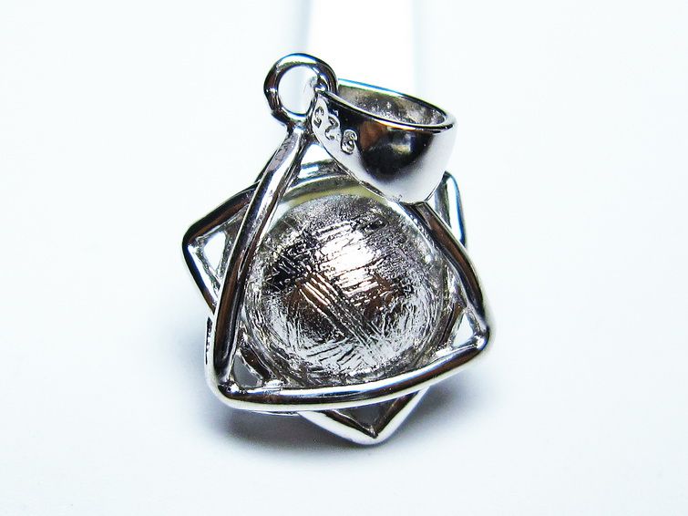 ギベオン隕石 ペンダント｜Gibeon メテオライト 鉄隕石 ナミビア産