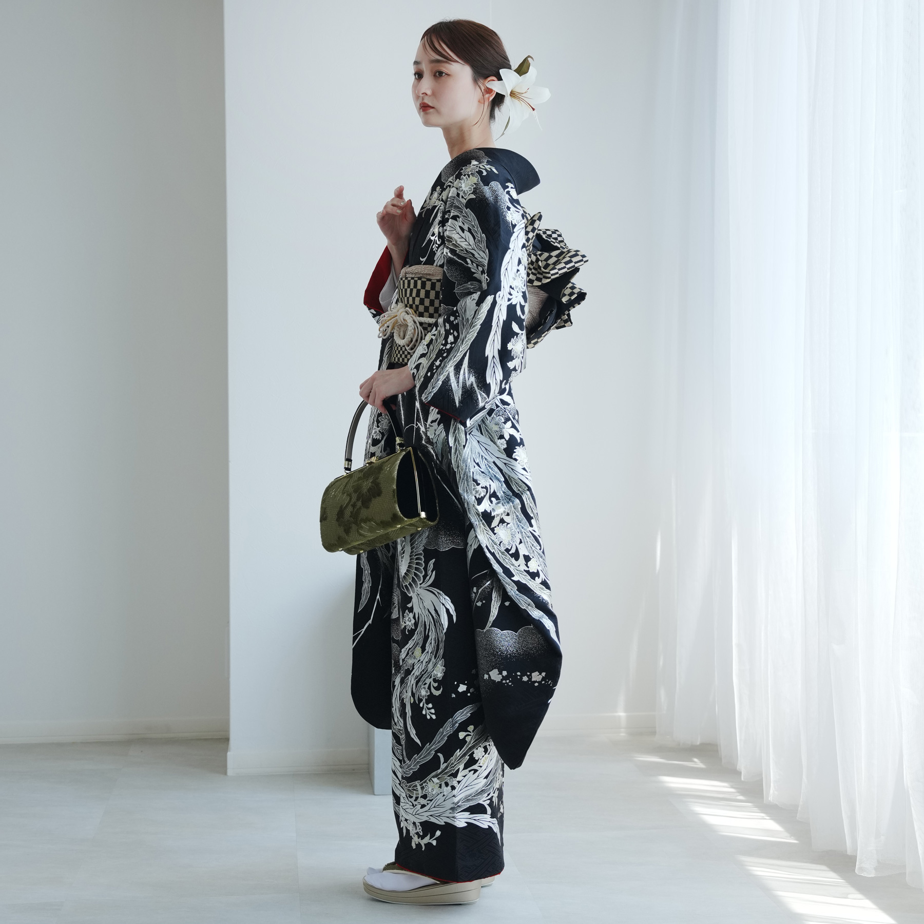 レンタル 振袖 正絹着物+袋帯 21点セット 絵羽 特選・黒に舞う銀の鳳凰