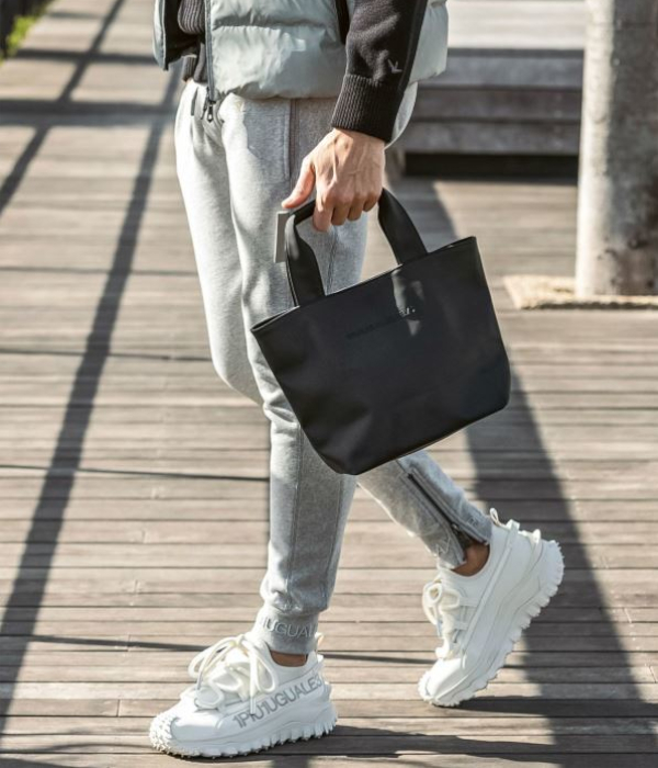 1PIU1UGUALE3 RELAX ウノピゥウノウグァーレトレ リラックス