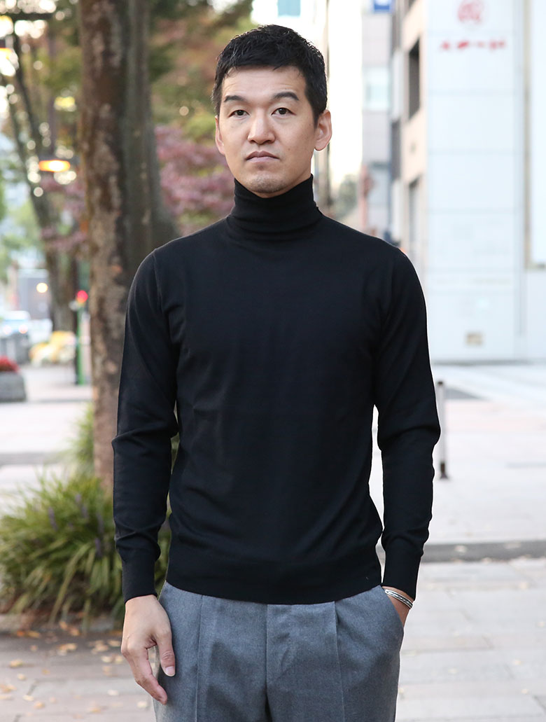 CRUCIANI（クルチアーニ） ニット タートルネック ハイゲージ 14ゲージ