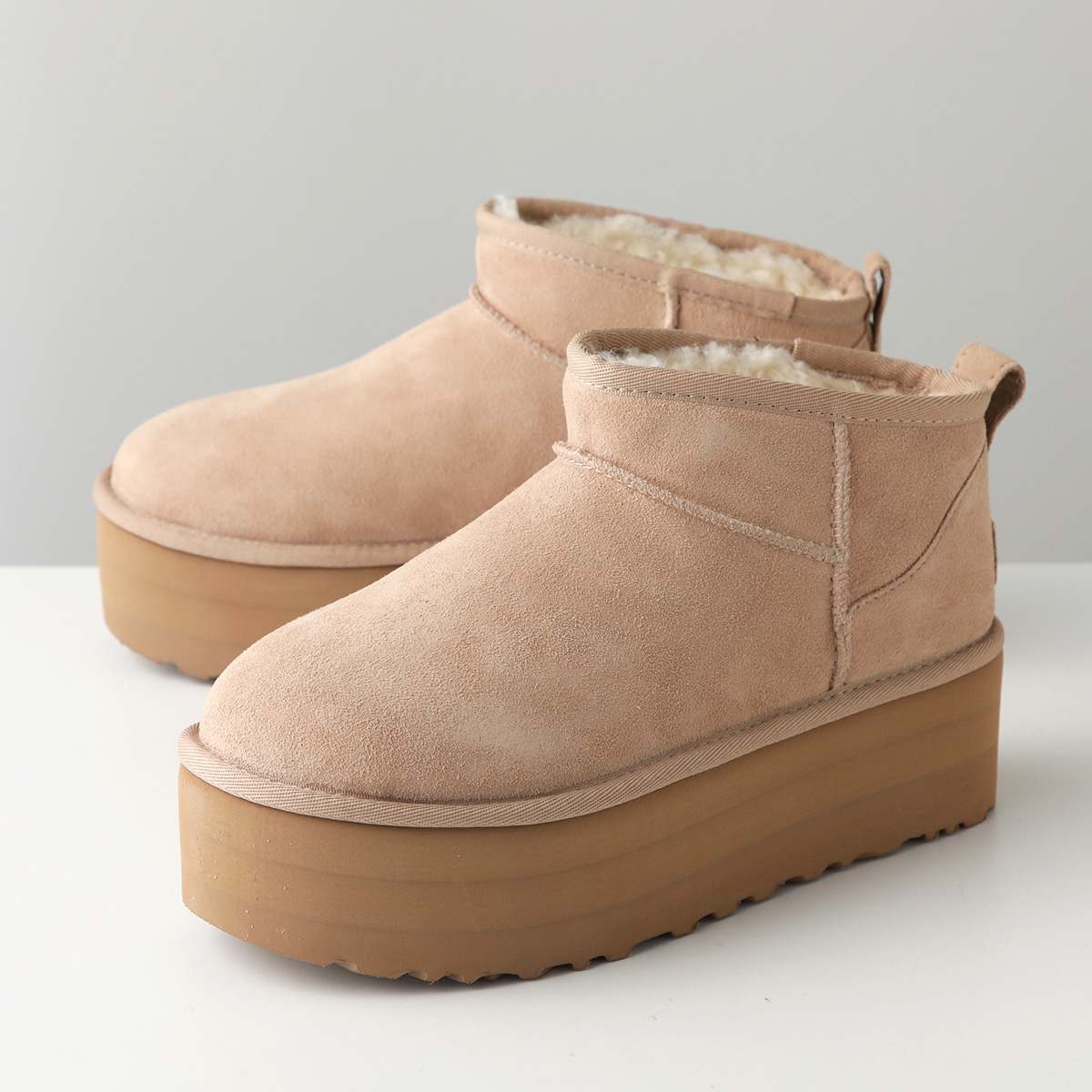 UGG（アグ） ムートンブーツ CLASSIC ULTRA MINI PLATFORM 1135092