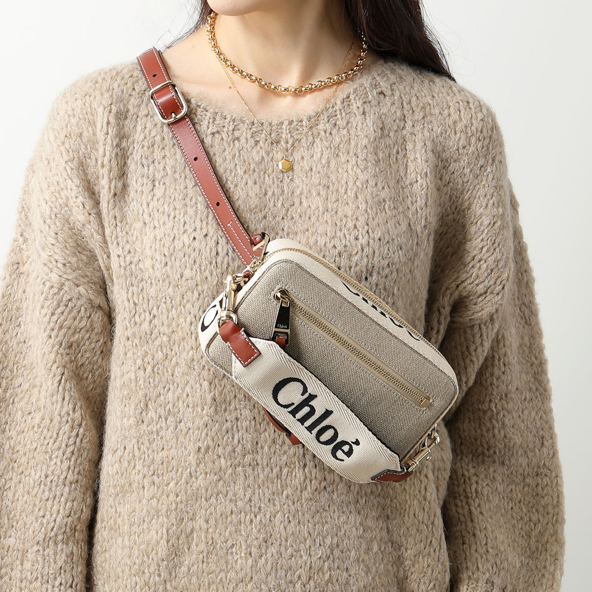 Chloe（クロエ） ボディバッグ WOODY ウッディ CHC23AS432L06