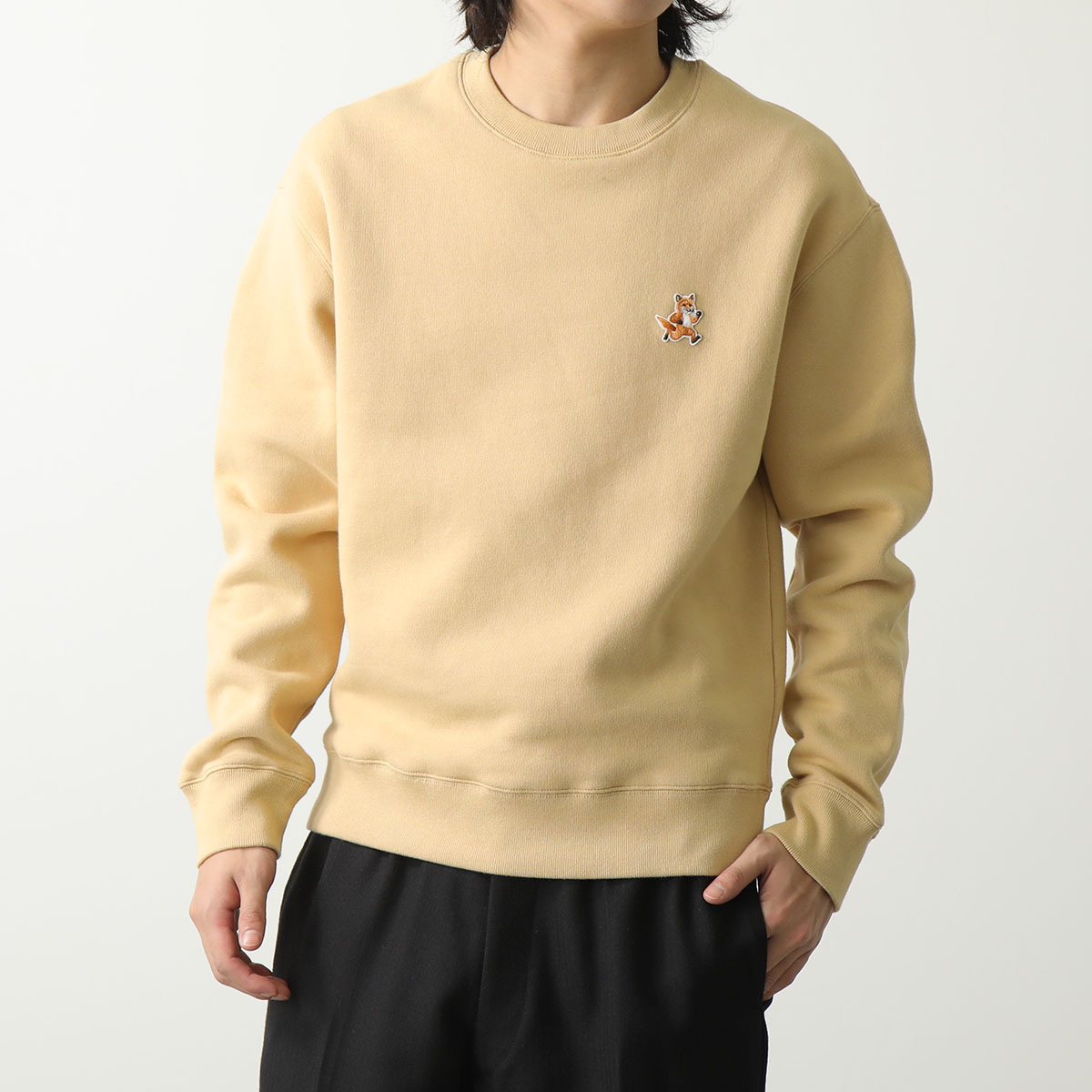 MAISON KITSUNE（メゾン キツネ） トレーナー SPEEDY FOX PATCH