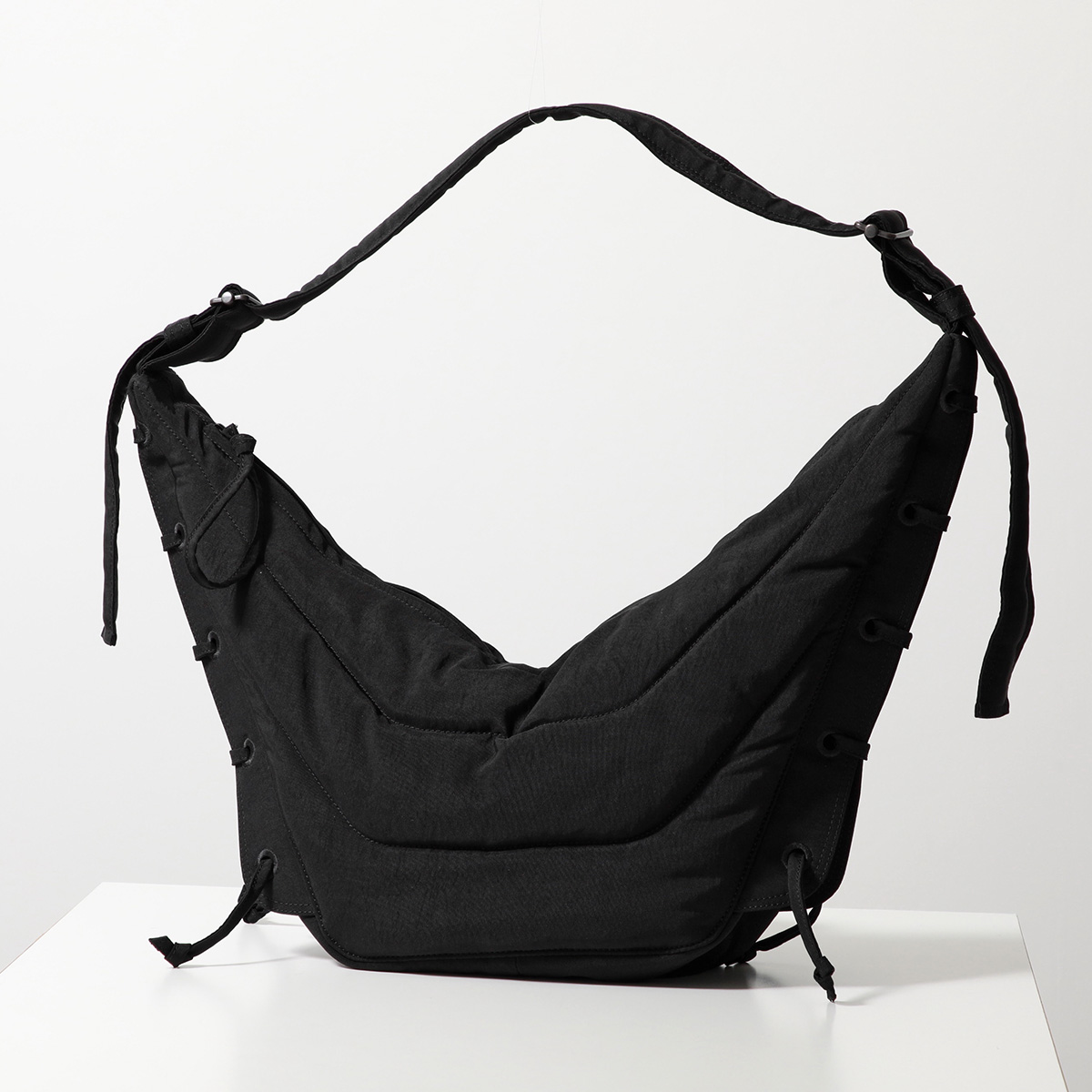 LEMAIRE（ルメール） ショルダーバッグ MEDIUM SOFT GAME BAG