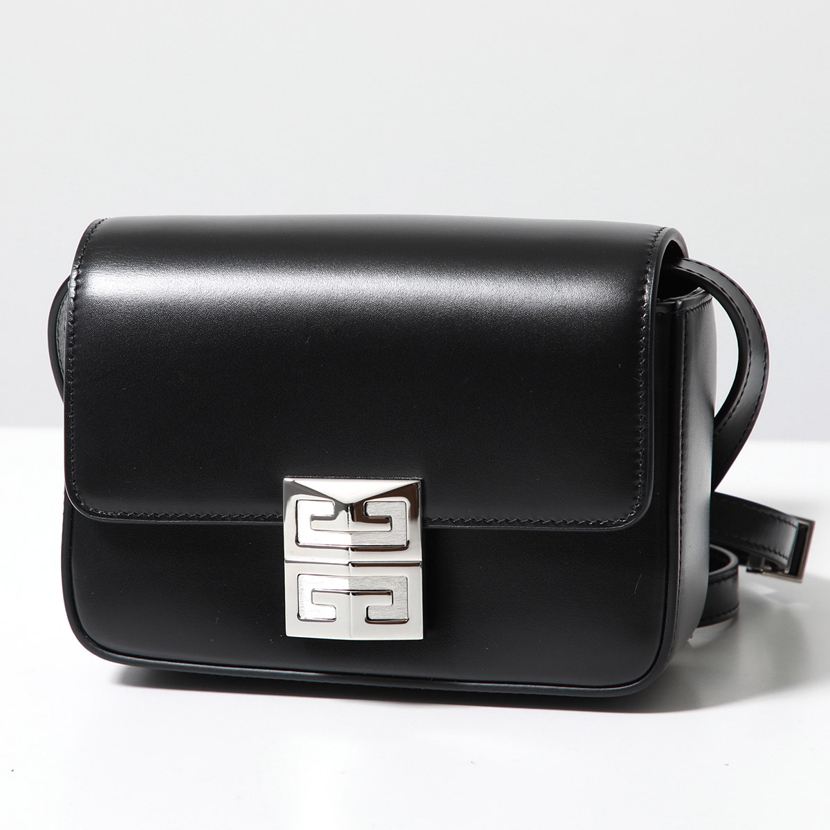 GIVENCHY（ジバンシィ） ショルダーバッグ 4G XBODY BAG SMALL