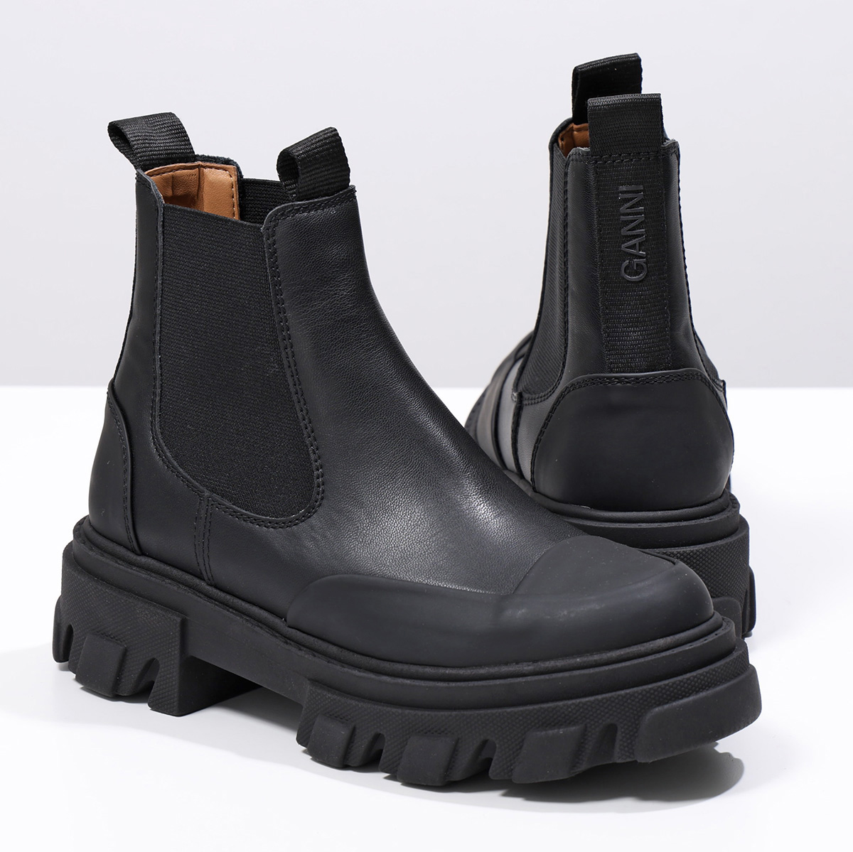 GANNI（ガニー） ショートブーツ Cleated Low Chelsea Boot Black