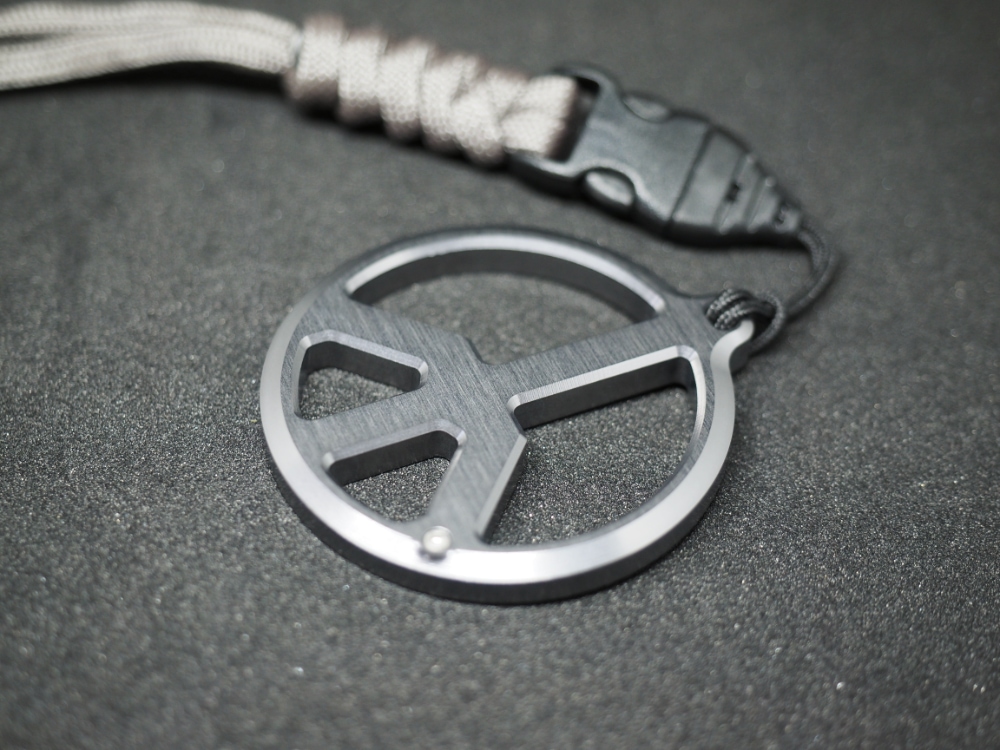 コジプロのチャリティ商品「ルーデンス ピースマークユニット」を買い