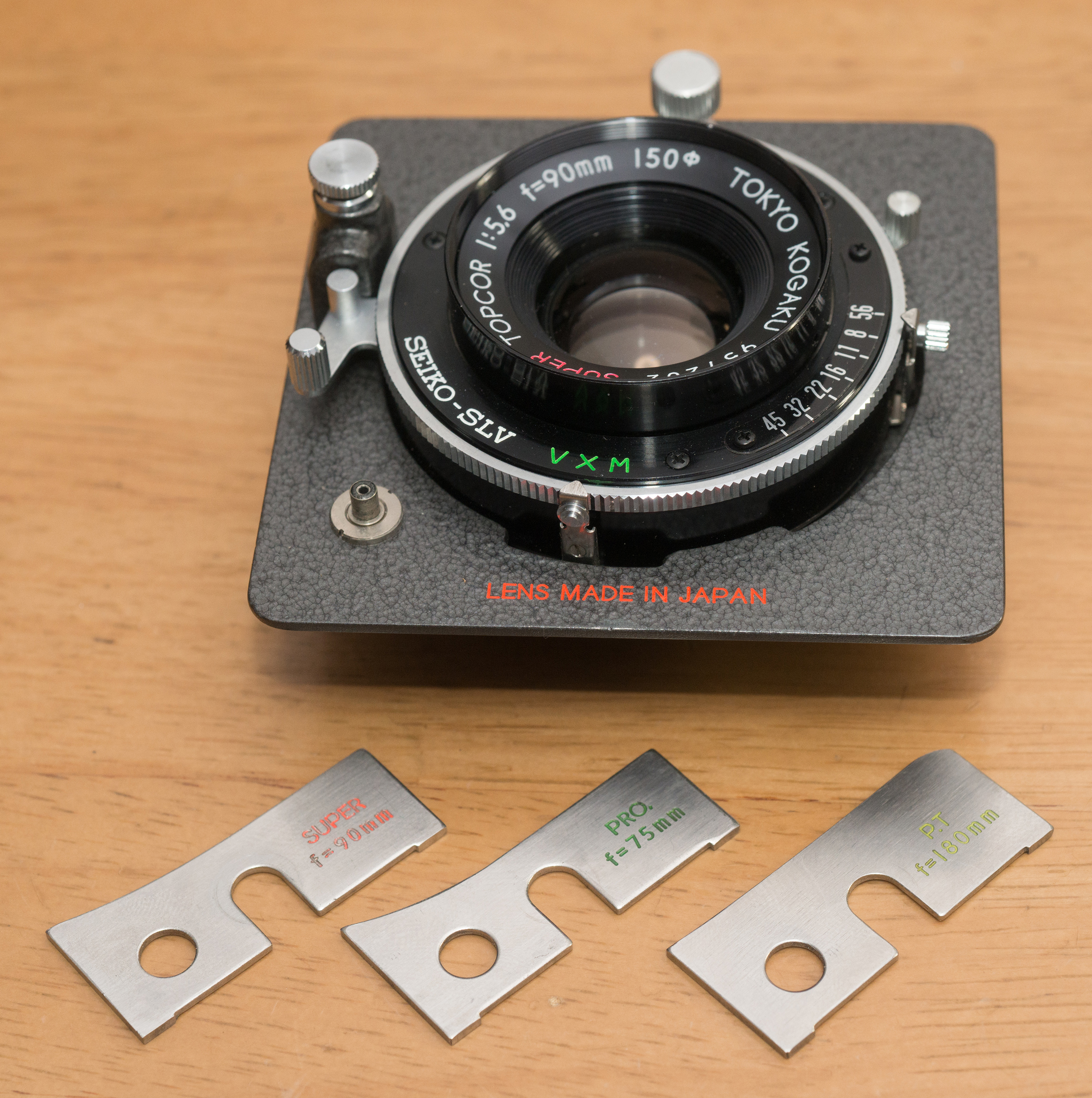 テクニカルカメラ比較：センチュリー・グラフィック23とホースマン980