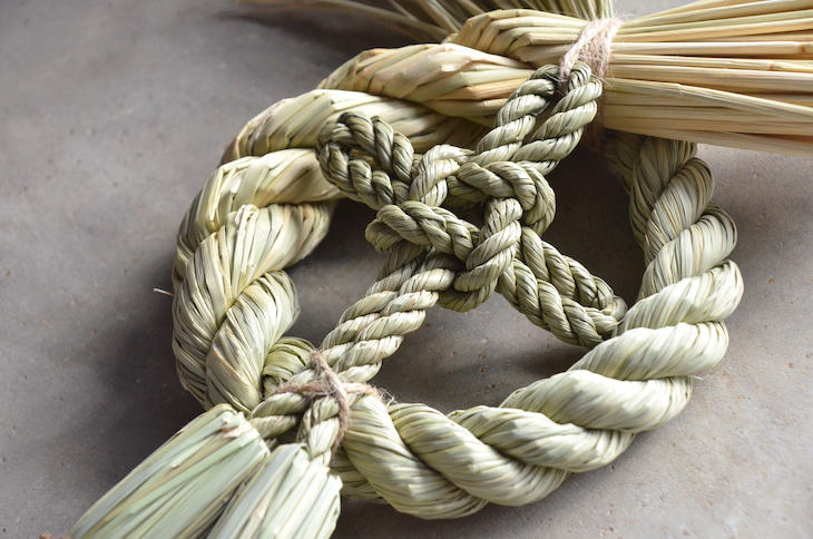 日本のわら細工「しめ縄」〜繊細な造形と稲穂の香りに癒される〜|特集