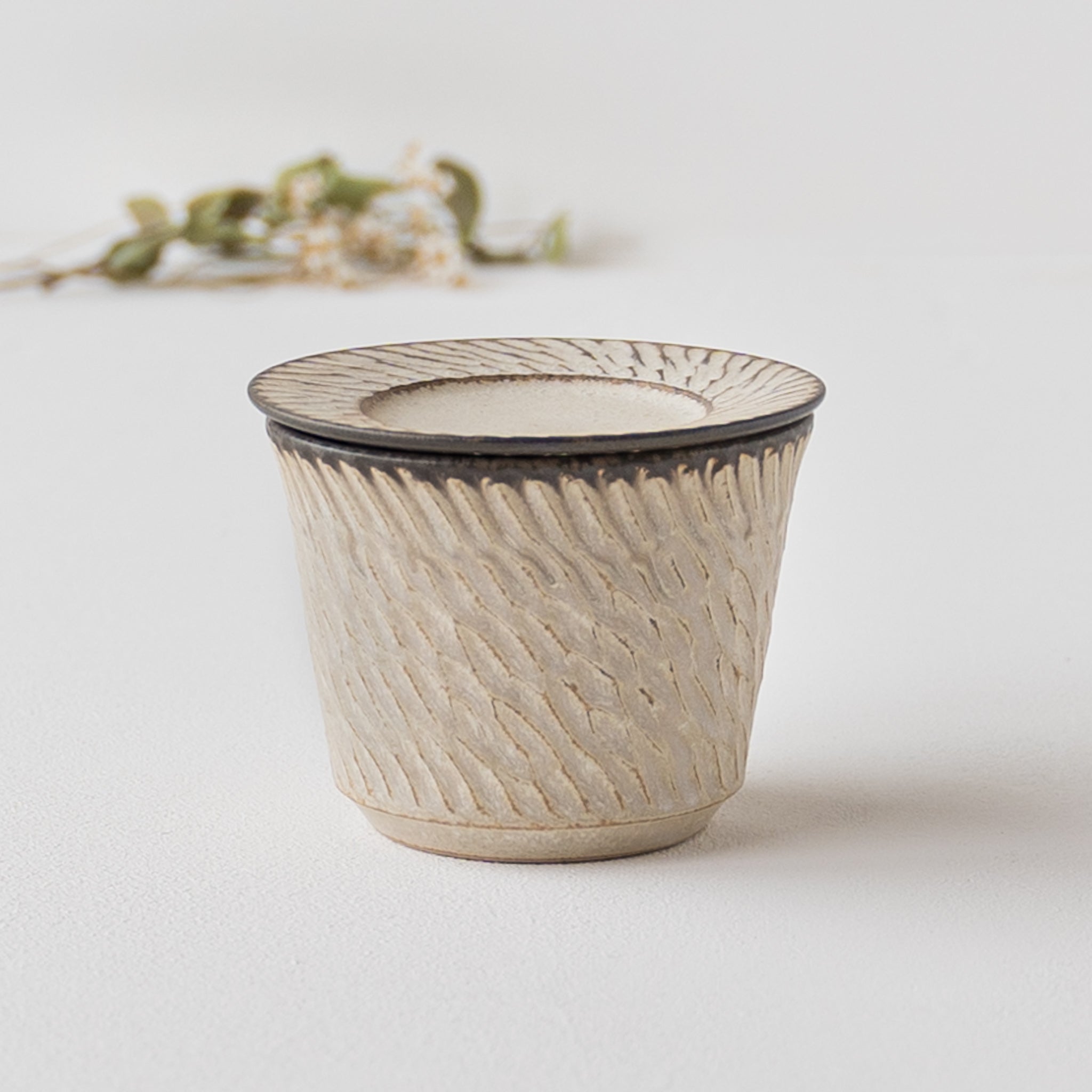 作家 山本雅則 しのぎ そば猪口と薬味皿 白｜和食器通販 四季折折