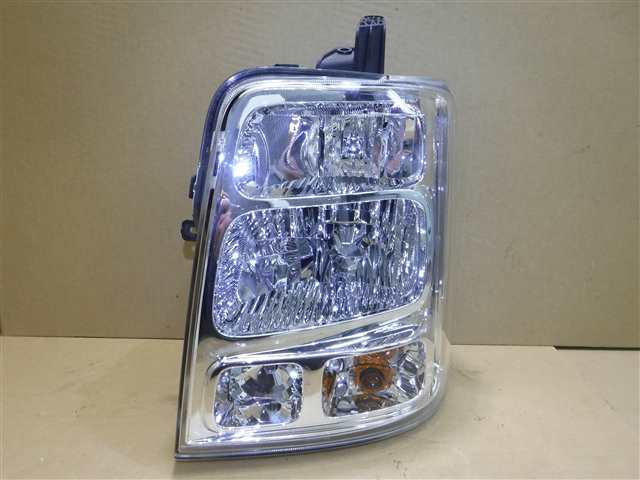 リサイクルパーツ】エブリィ DA64W ヘッドライト販売しました