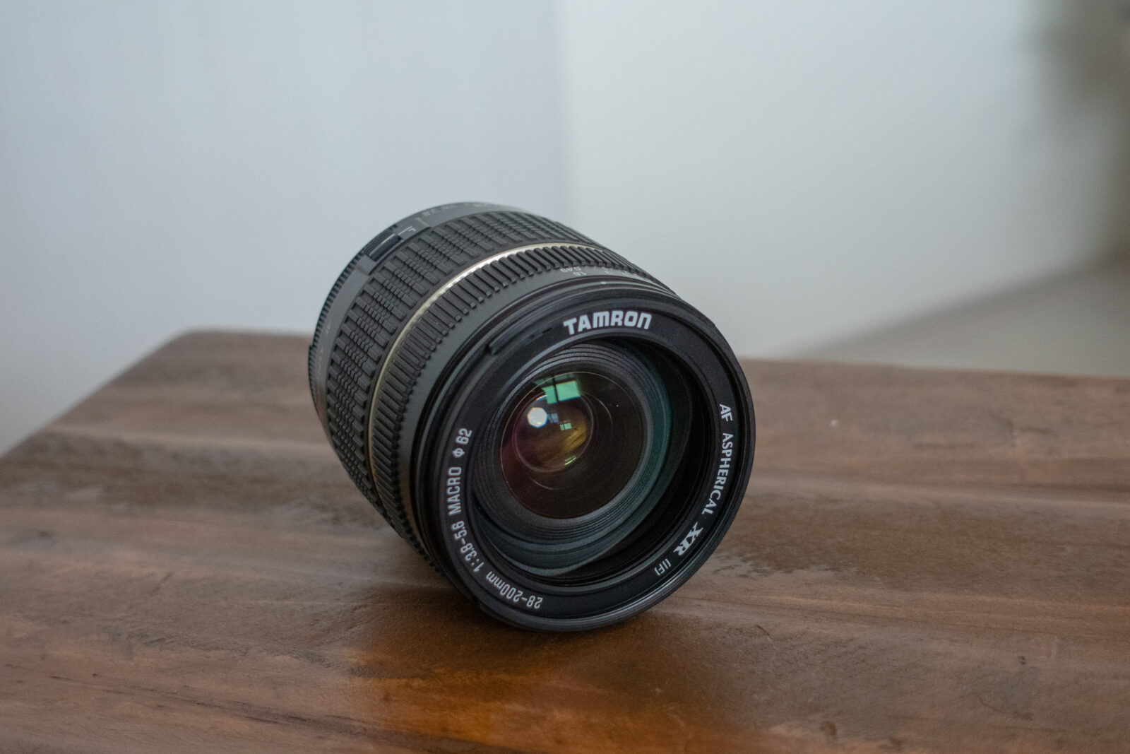 写りすぎない魅力。オールドズームレンズ「TAMRON 28-200mm F3.8-5.6