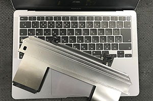 MacBook Air 充電が1%から進まない修理 | パソコン修理ならPC本舗