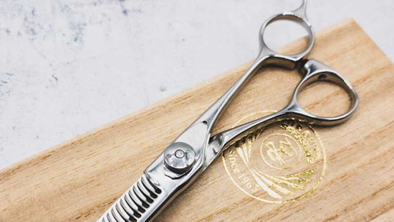 切れ味抜群ナルトシザー同様斜度付ハサミ理美容師プロ用✂トリマー