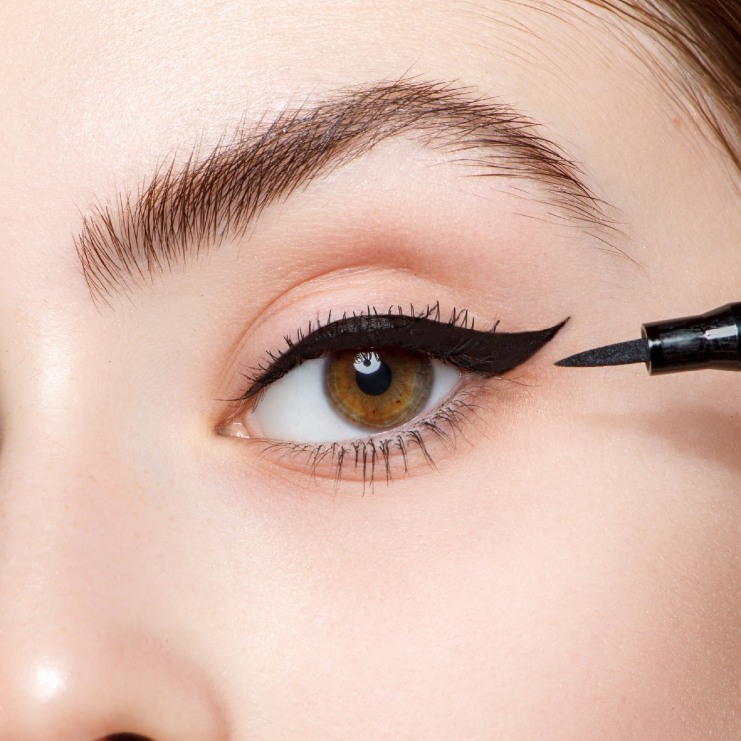 ブロウアディクト コンディショニング セラム アドバンス｜まゆ毛美容