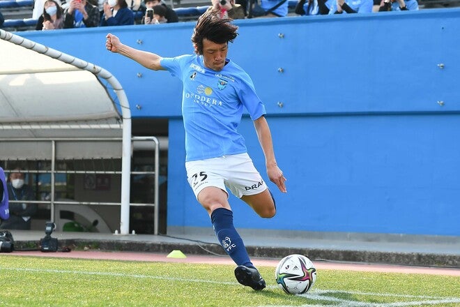 伝説の左足が炸裂！ 引退発表した中村俊輔の「もはや芸術」なプレー集