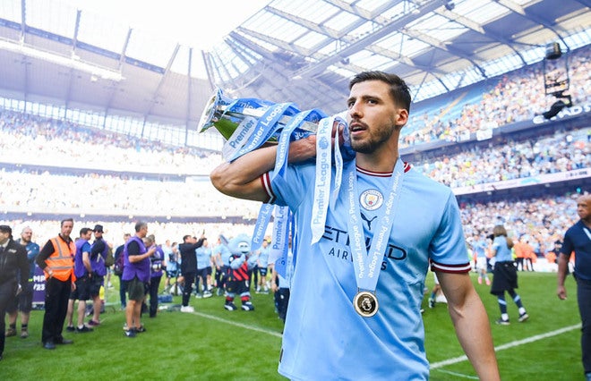 PHOTO】マンチェスターシティがプレミアリーグ三連覇を達成！歓喜に