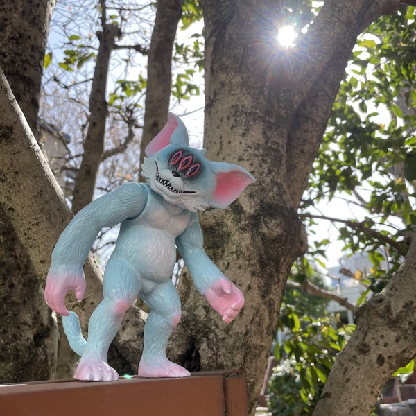 アートジャンキーの最新作「暴力猫バイオレントキャット」デビュー