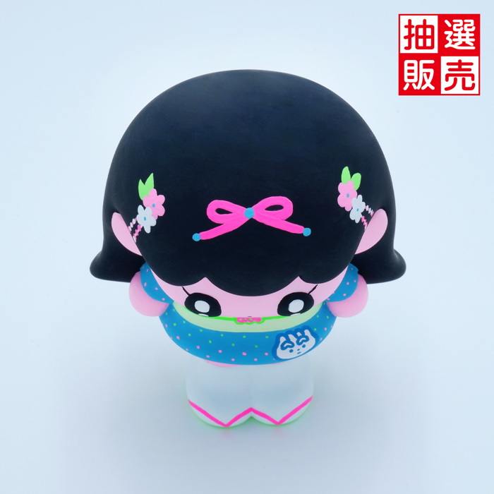 週末よりVINYLがイラストレーター・モニョチタポミチ氏の