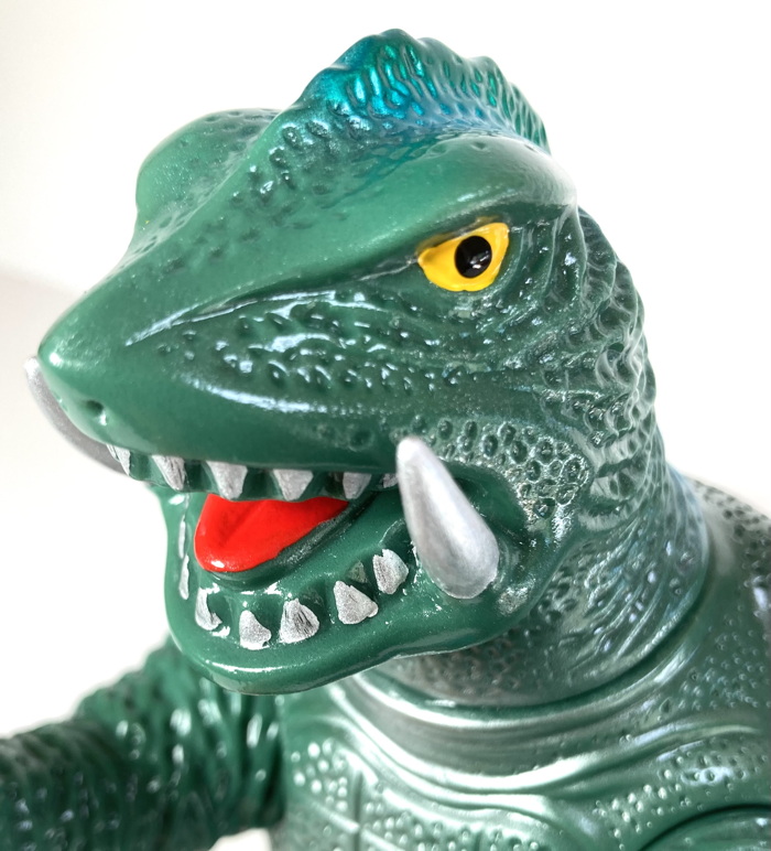 大阪梅田で開催される「特撮のDNA／平成ガメラ3部作 展」にマルサンが