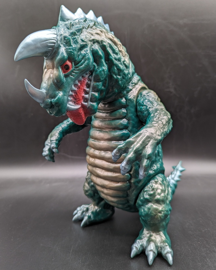 まんだらけより「轟唸怪獣ゴーラス」の「2期 緑成型」あらわる