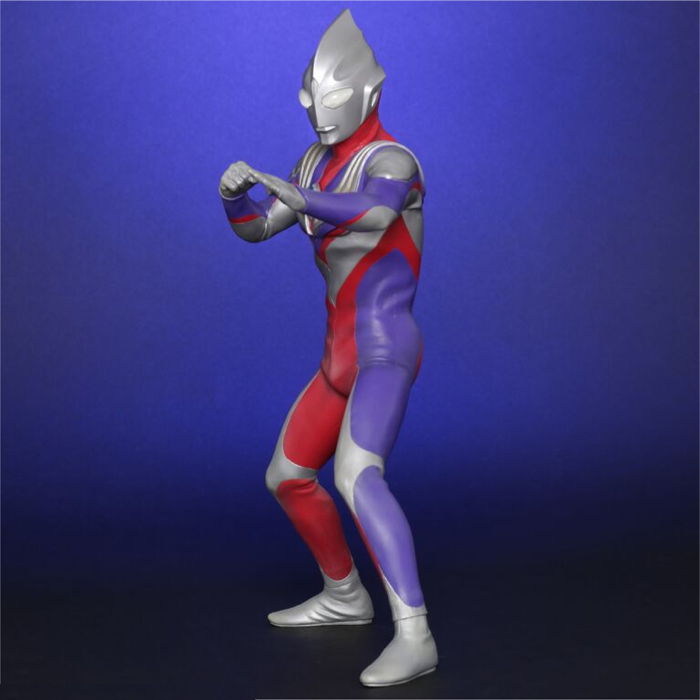 エクスプラスから「ウルトラマンティガ」が、なんと完全新規造形の