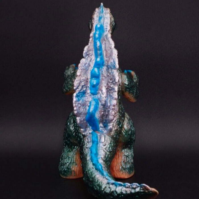 迫力サイズのブルマァク製「Gゴジラ」が「レトロカラー」仕様で出現