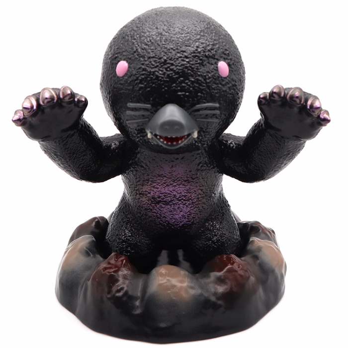 ウルトラQ』のモングラーをRAIMEIが新解釈！メタリック彩色が映える