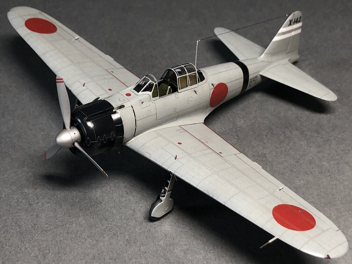 航空機モデル タミヤ 1/72 スケール 全塗装済み アンテナ改造取り付け