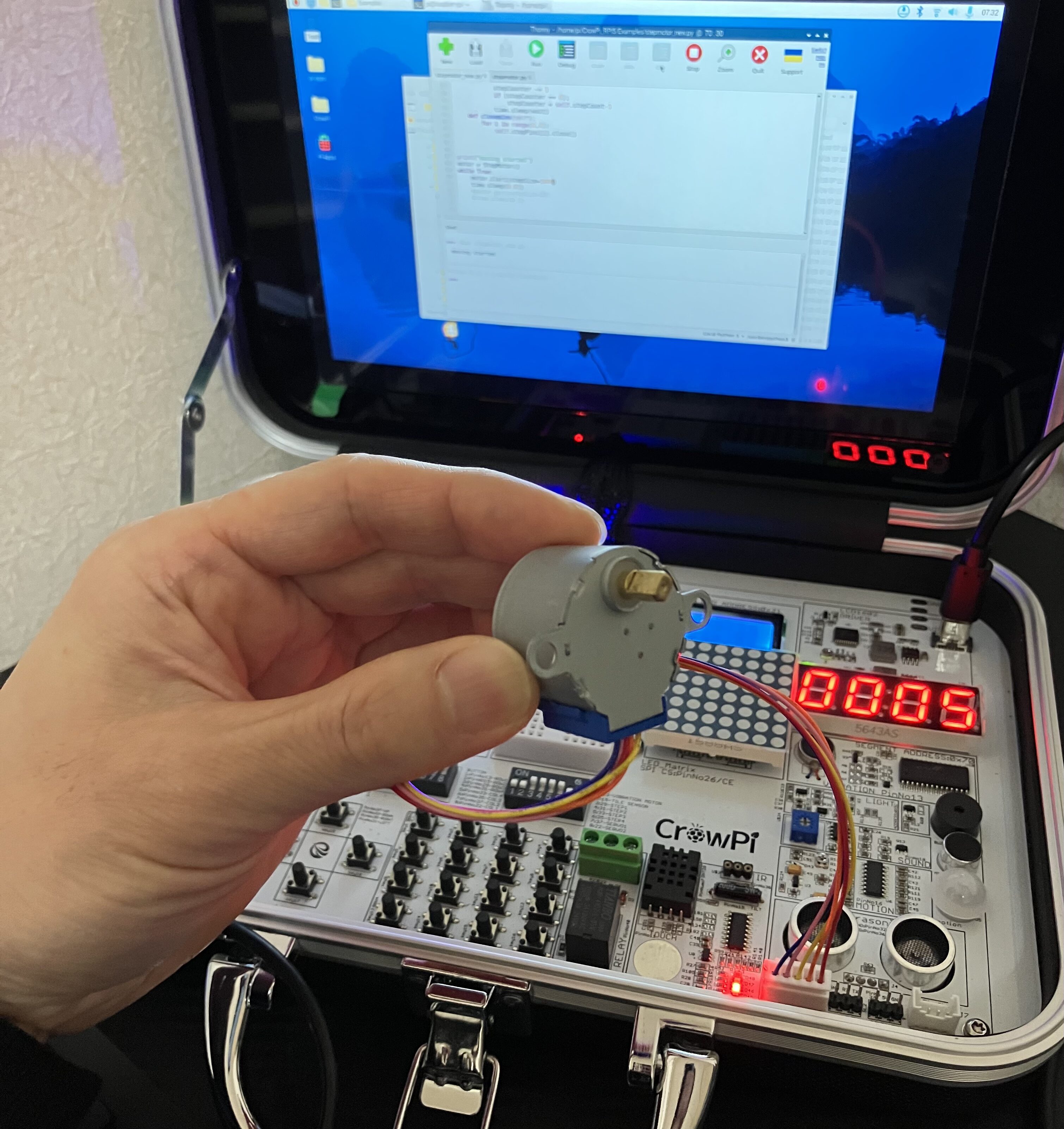 レビュー】ハードケース型Raspberry Pi学習キットCrowPiを使ってみた