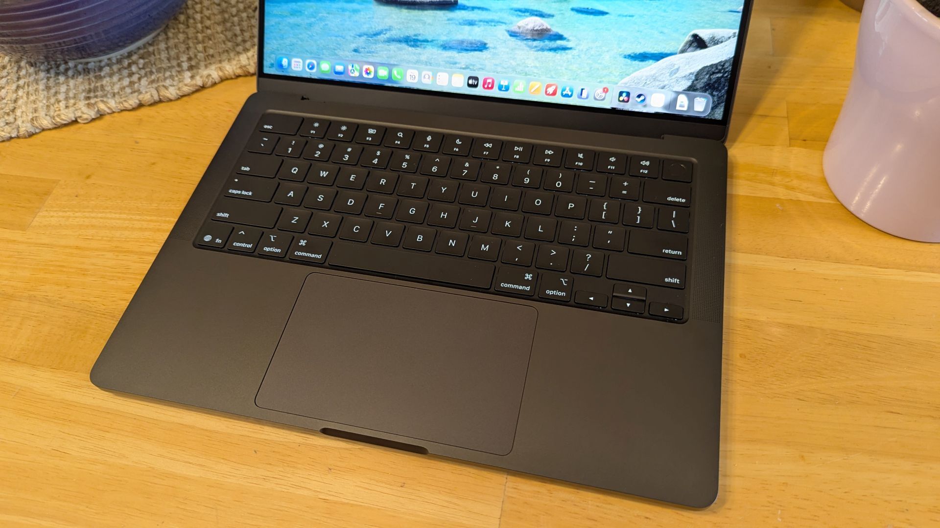 Apple MacBook Pro 14-Inch (2025, M5) - Review 2025 - PCMag Middle East