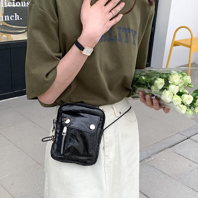 メタリックモードスマホショルダー【ジッパー、外ポケット付き