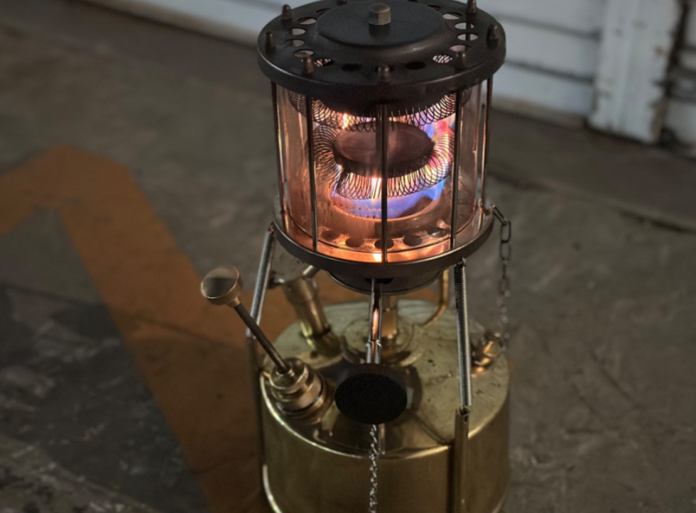 秋冬キャンプで活躍する『武井バーナー』のパープルストーブの魅力をご