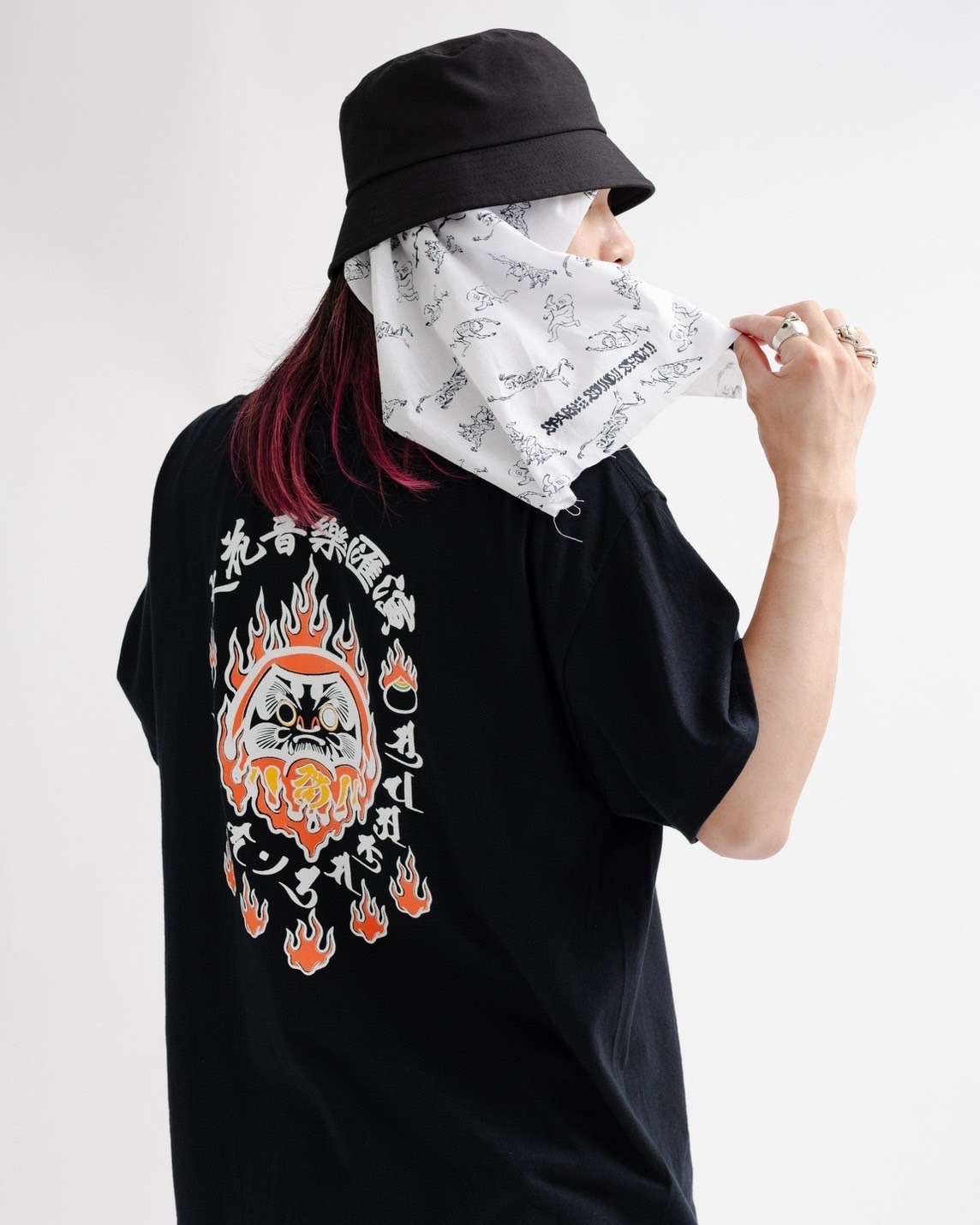 達磨 TEE(BLACK) | SPARK!!SOUND!!SHOW!! | SPARK!!SOUND!!SHOW