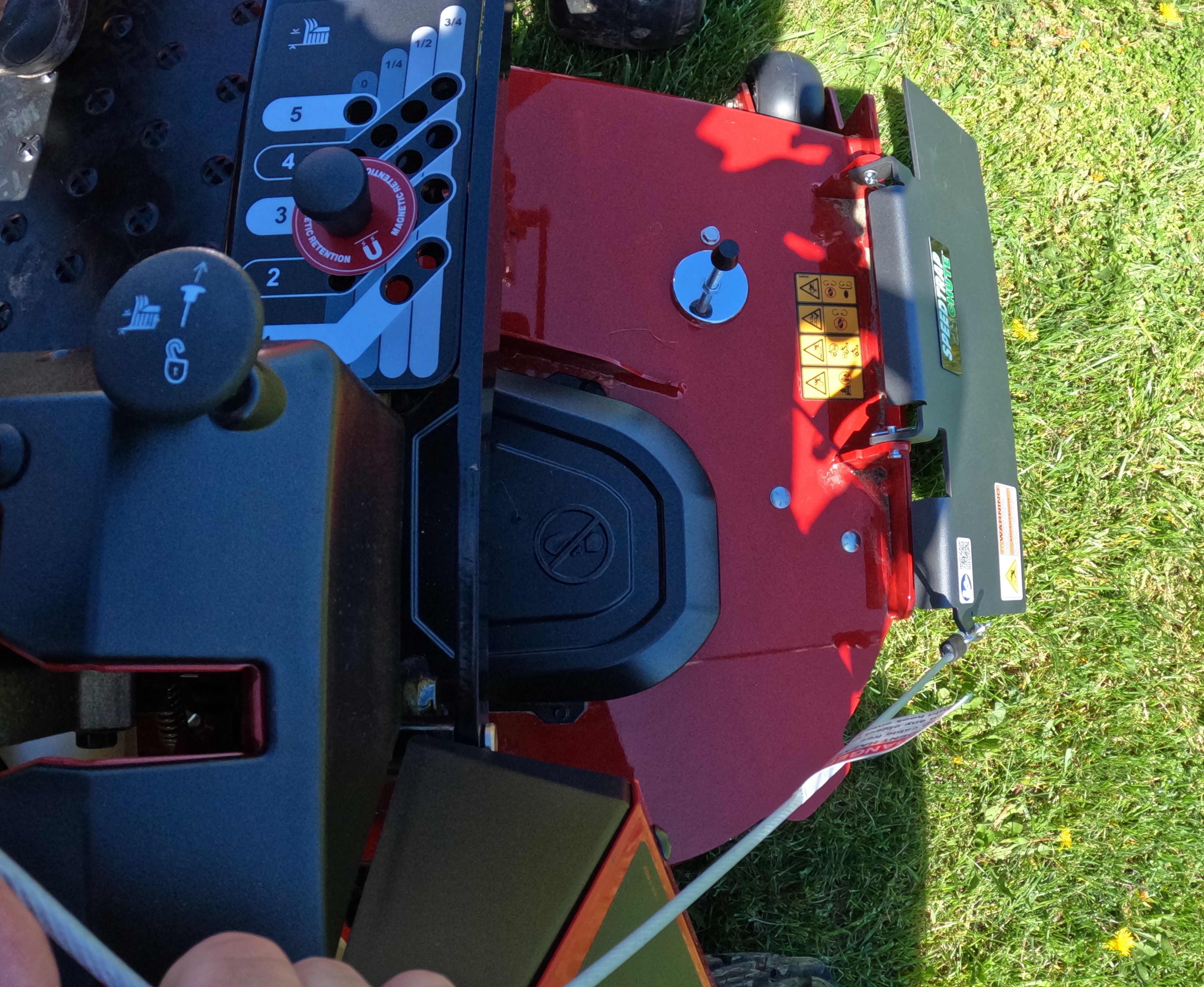 Speedtrap® Chute Blocker Toro® Titan Max 54