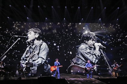 ゆず、2015年夏開催の弾き語り公演『二人参客』を映像化 “豪雨ライブ