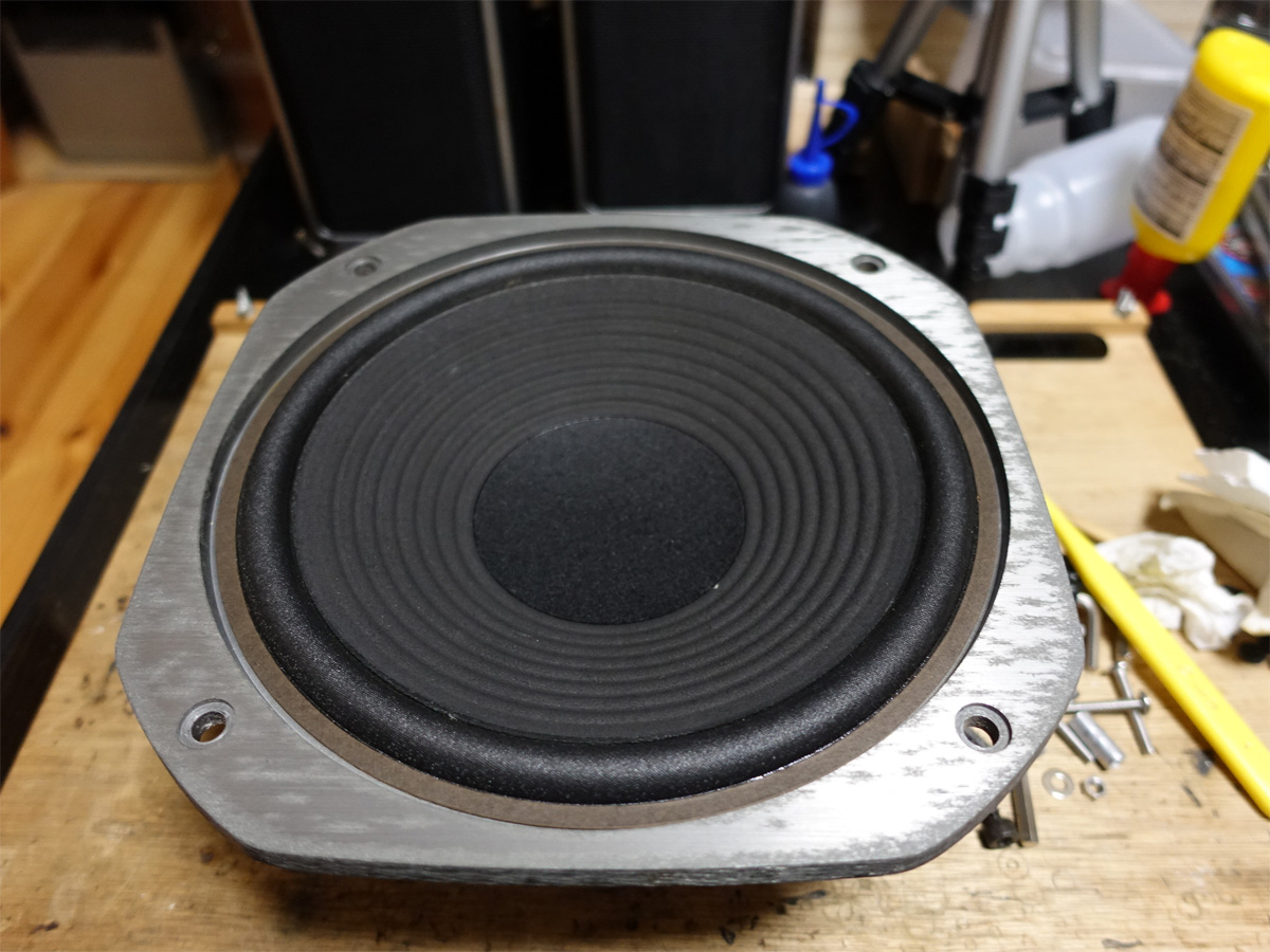 Victor ZERO-10F、こだわりのミドルサイズ3ウェイ | イイ音聞いてる？