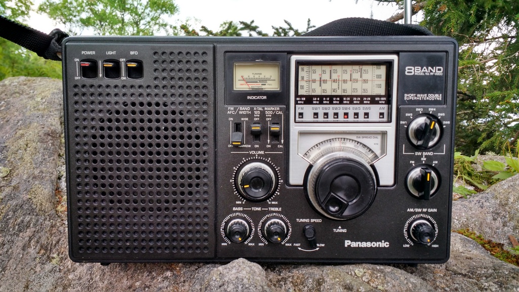 In the field with the Panasonic RF-2200 | The SWLing Post
