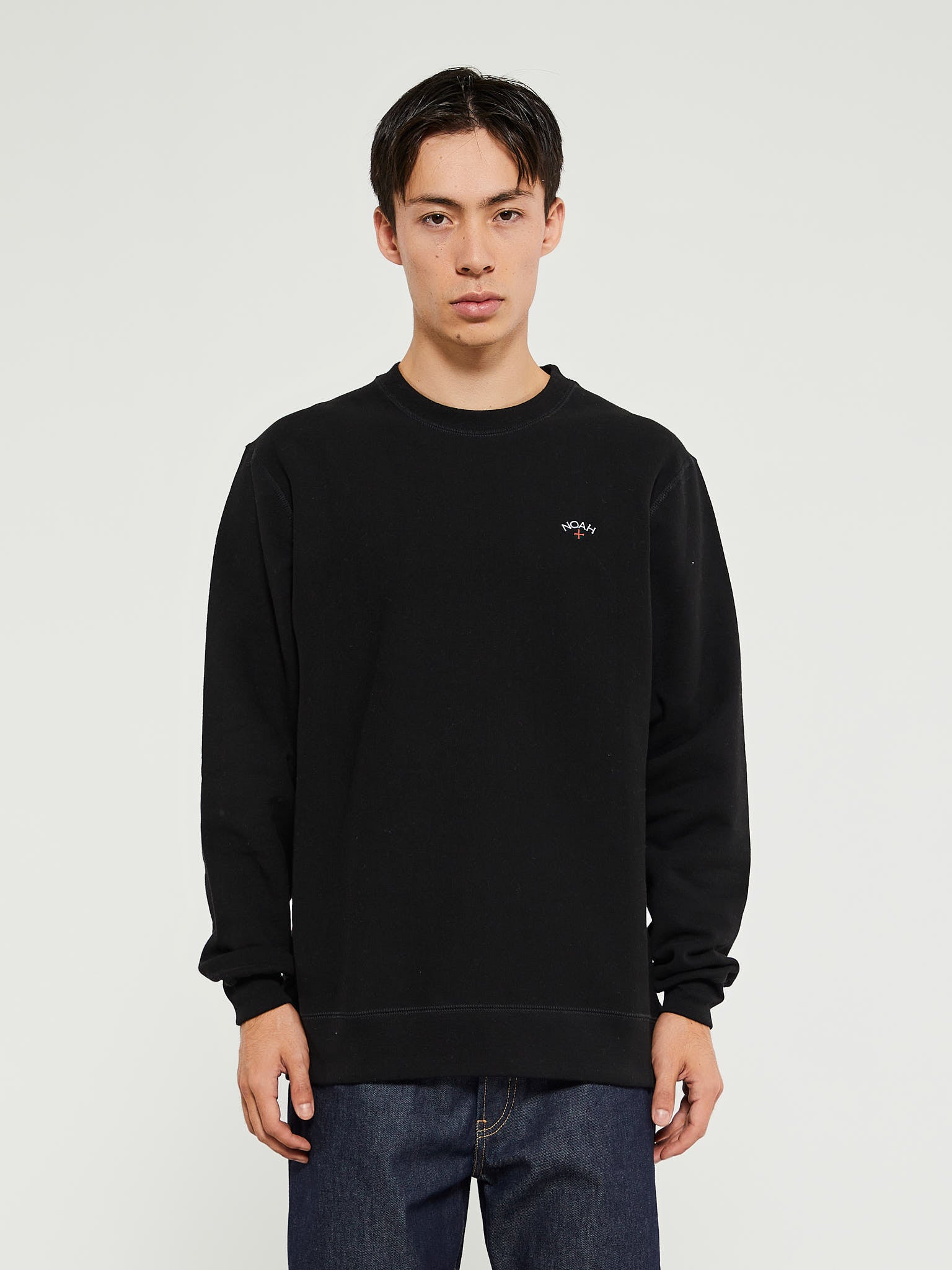 Noah - Classic Crewneck Sweatshirt in Black – Stoy